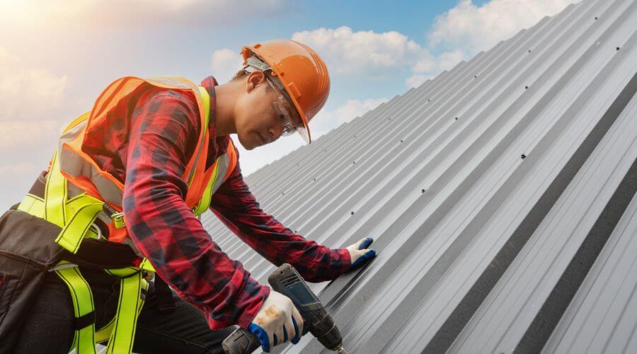 Professional Emergency Roof Repairs services in Cloverdale, OH